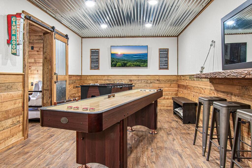 Cherry Log Summit Cabin By Bk Stays - Family Friendly - Playground - Game Room - Jacuzzi - Amazing Mountain Views エクステリア 写真
